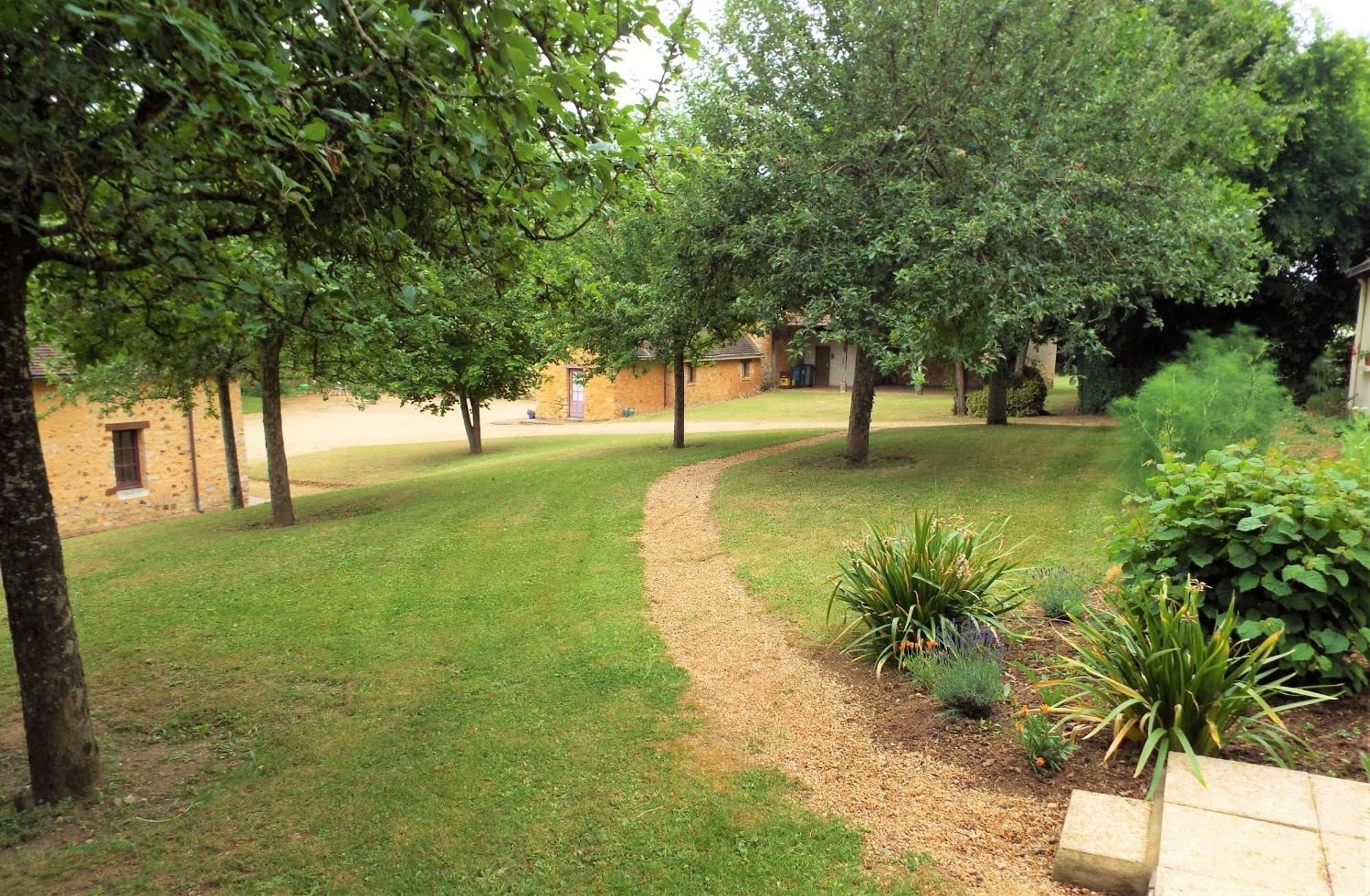 Bed and Breakfast Manoir De La Basse-Cour Asnieres-sur-Vegre Exterior foto